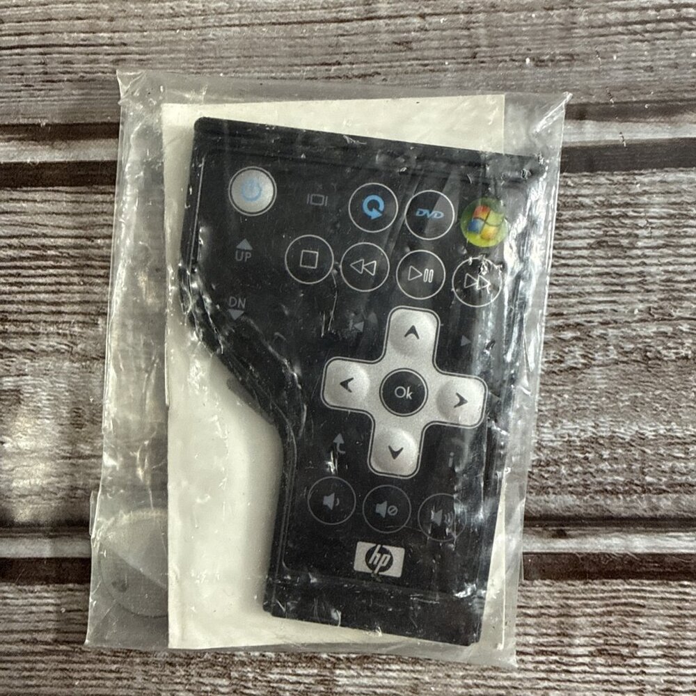 New Sealed Original Hewlett-Packard remote control (396975-002)